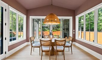 6213 DAHLONEGA Rd, Bethesda, MD 20816