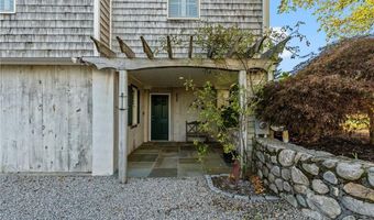 27 W Willow Ln, Charlestown, RI 02813