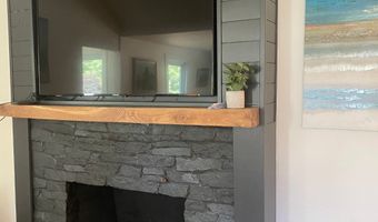 101 Cow Hill Rd, Clinton, CT 06413