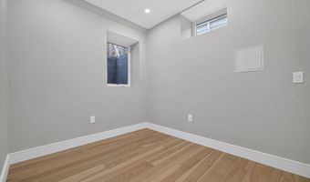 28 Amsden St 28, Arlington, MA 02474