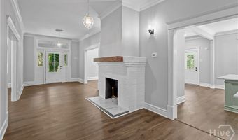 674 Dunlevie Rd, Allenhurst, GA 31301