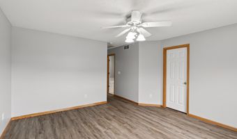 6524 154th St W 107, Apple Valley, MN 55124