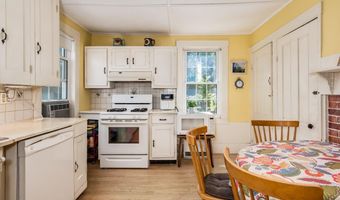 366 Old Concord Tpke, Barrington, NH 03825