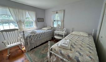 11 Tozier St, Belfast, ME 04915