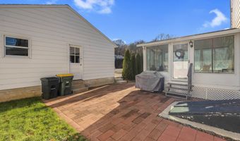 61 Elm St, Ansonia, CT 06401