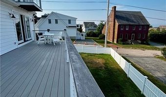 433 Wolcott Ave, Middletown, RI 02842