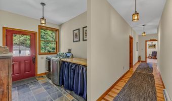 11 Loft Cir, Campton, NH 03223