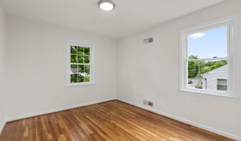 8815 TUCKERMAN Ln, Potomac, MD 20854