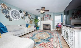 14048 Seymour Dr, Biloxi, MS 39532