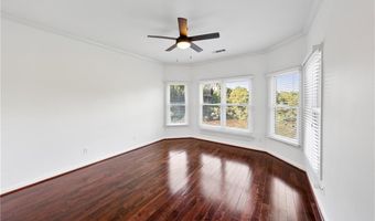 675 FALLS LAKE Dr, Alpharetta, GA 30022