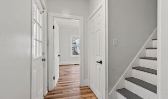 26 Vernon St, Auburn, ME 04210