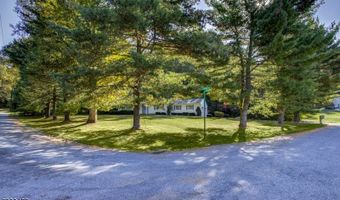 9 Crest Hill Dr, Alloway, NJ 07461