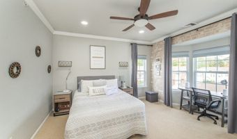 26 Windsor Dr 26, Bayonne, NJ 07035
