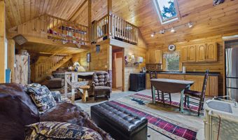 15 N Ridge Rd, Beaver Cove, ME 04441