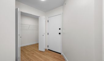 1727 W Hawkes St 8, Arlington Heights, IL 60004