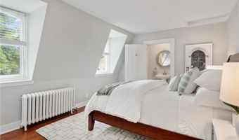 43 Farewell St 2, Newport, RI 02840
