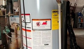 53 Catherine St, Bristol, RI 02809