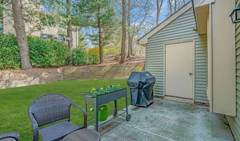 86 Bradford Ct, Aberdeen, NJ 07747