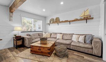 8755 LAKE St, Rockaway Beach, OR 97136