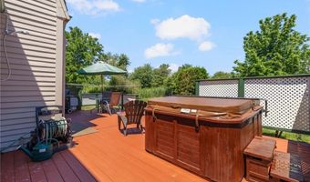 227 Prospect Ave, Middletown, RI 02842