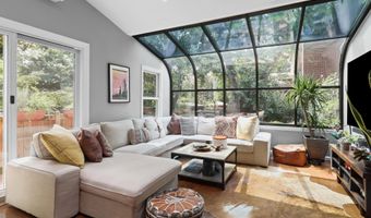 1124 PRINCE St, Alexandria, VA 22314