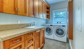 3511 NW Braid Dr, Bend, OR 97703