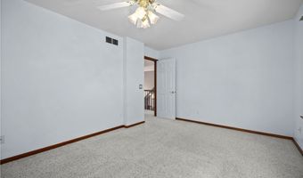 939 Barberry Cir, Amherst, OH 44001