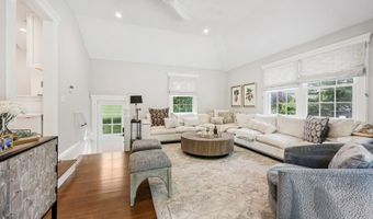 44 Washington Pl, Villas, NJ 07450
