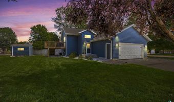 112 W River Oak Ct, Brandon, SD 57005