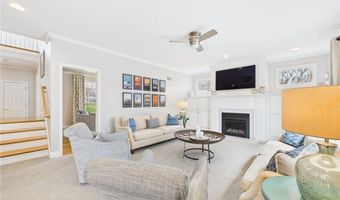 30 Taggart Ct, East Greenwich, RI 02818