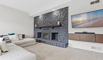 401 River Ln, Anoka, MN 55303