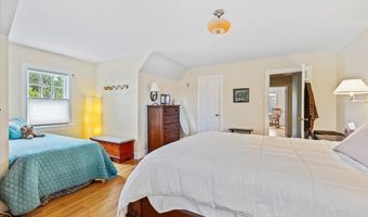73 Oakwood St, Albany, NY 12208