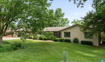 2908 N Oak Rd, Brandon, SD 57005