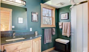 102 206th St, Alden, WI 54026