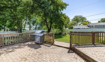 709 Oakhurst Dr, Amherst, OH 44001