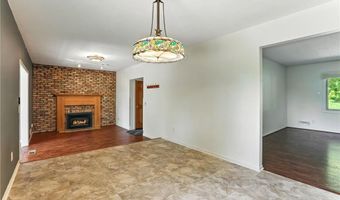 5820 139th St W, Apple Valley, MN 55124