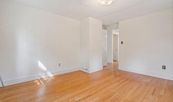 5 Phillips Rd, Falmouth, ME 04105