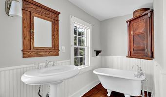 164 Ellisdale Rd, Allentown, NJ 08501