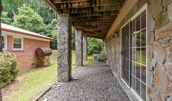 95 Cherokee Ave, Andrews, NC 28901