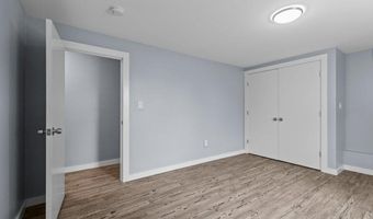 132 Maple Ave, Middletown, RI 02842