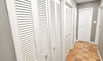 4390 LORCOM Ln #102, Arlington, VA 22207