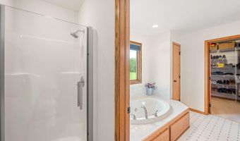 8065 NE 25th Ave, Altoona, IA 50009