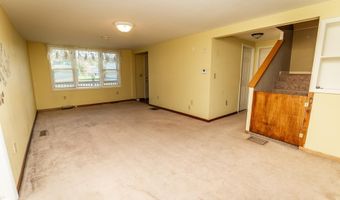 105 S Dubuque St, Albion, IA 50005