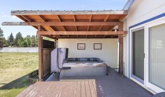 64960 Hunnell Rd, Bend, OR 97703