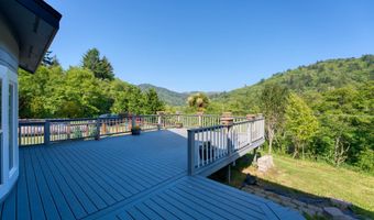 16711 Thompson Rd, Brookings, OR 97415