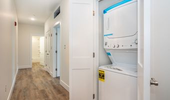 390 Carroll Ave, Bridgeport, CT 06607