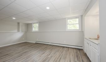 299 High St, Candia, NH 03034