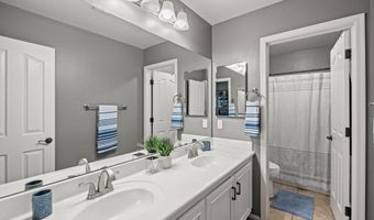 1711 E HORSESHOE Dr, Chandler, AZ 85249