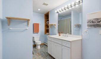 7 Nichols Ln 7, Hopkinton, RI 02832