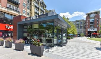 1101 S ARLINGTON RIDGE Rd 212, Arlington, VA 22202